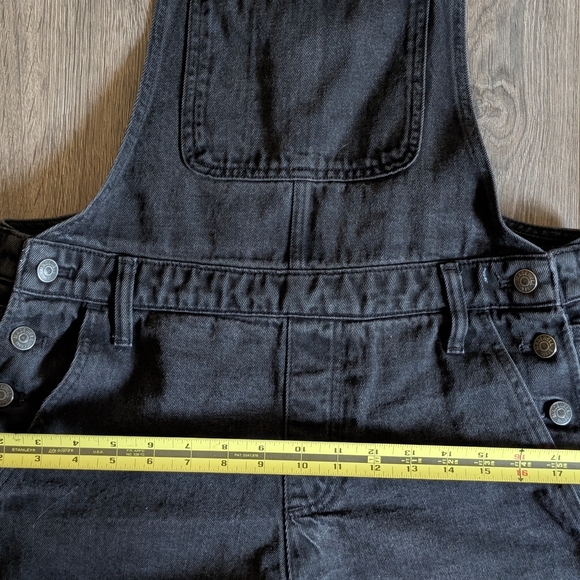 Madewell Charcoal Denim Overall Shorts - Picture 8 of 9